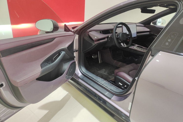 小米汽车 小米SU7 2024款 后驱长续航智驾版中控内饰7003