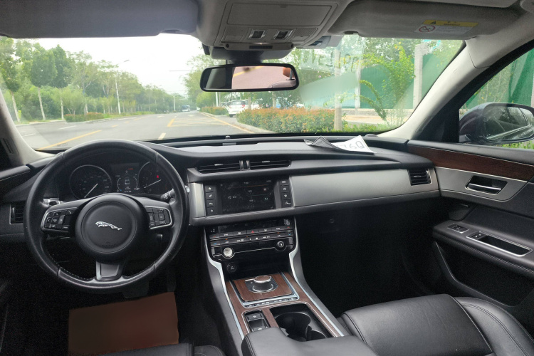 捷豹XFL 2017款 XFL 2.0T 200PS 风华版中控内饰7001