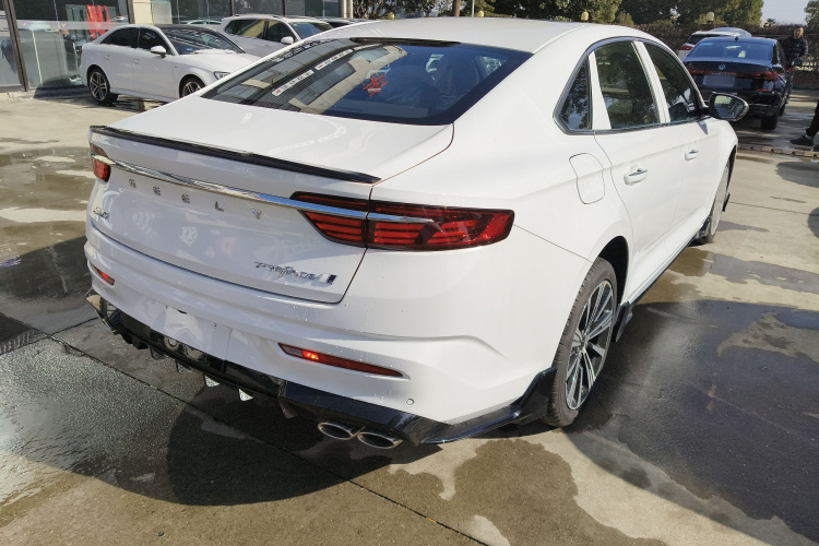 吉利汽车 星瑞 2025款 东方曜 1.5TD 昆仑版车身外观7