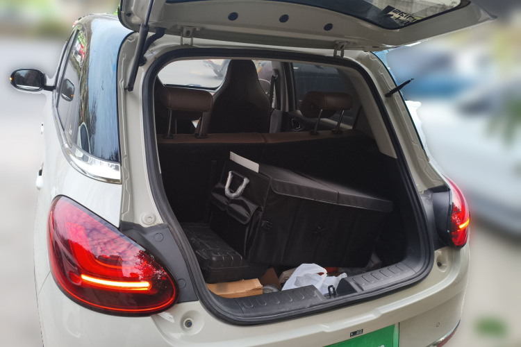 五菱汽车 五菱缤果 2023款 203km 舒享款中控内饰23