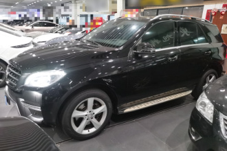 奔驰M级 2015款 ML 320 4MATIC
