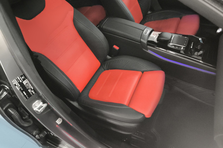 奔驰A级AMG 2024款 AMG A 35 L 4MATIC局部细节41