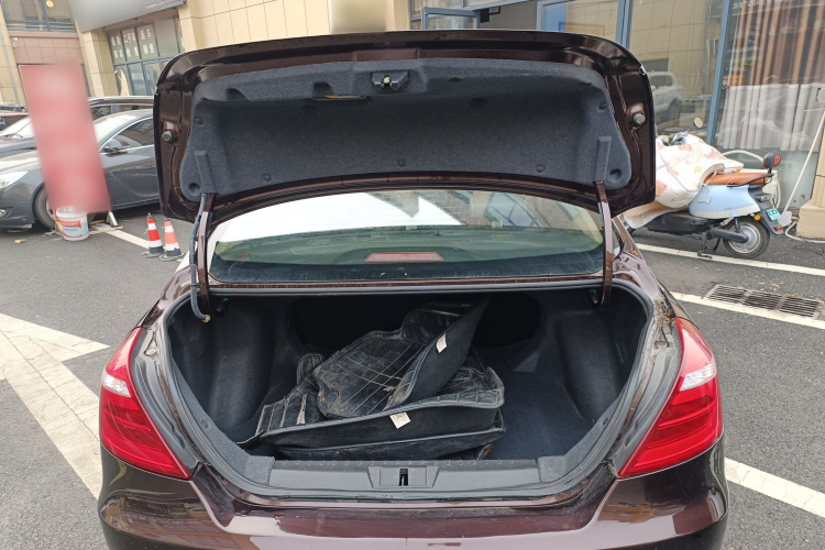 吉利汽车 帝豪 2017款 三厢百万款 1.5L 手动向上版机舱底盘23