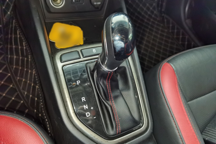 长安 逸动 2016款 XT 1.6L 自动俊酷型局部细节18