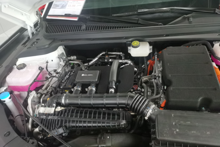 比亚迪 秦L 2024款 DM-i 120KM领先型机舱底盘24