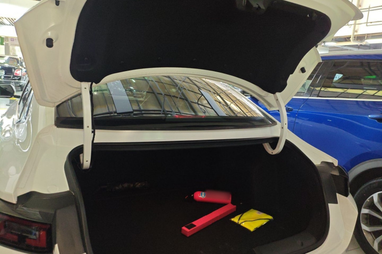 长安 逸动 2025款 蓝鲸 1.5T 500Bar尊贵型局部细节23