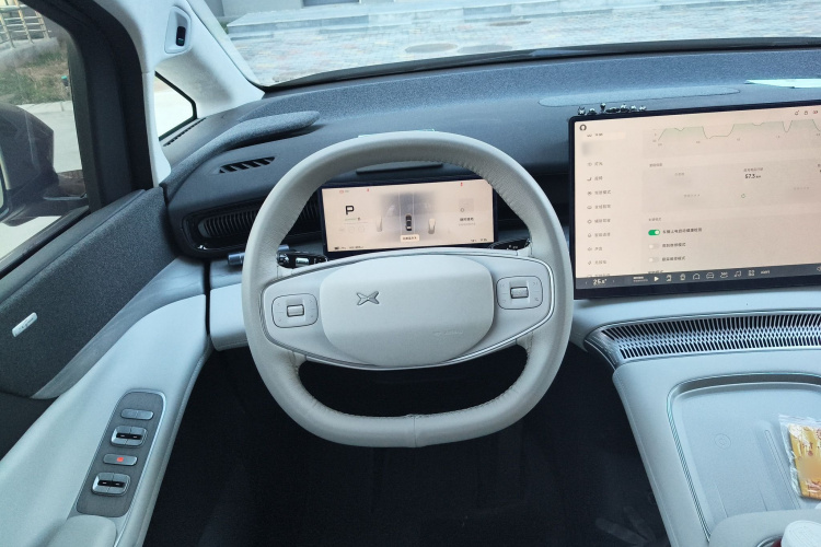 小鹏X9 2024款 702超长续航Pro中控内饰13
