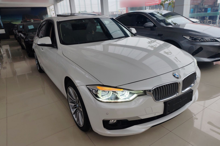 宝马3系 2019款 320Li 时尚型车身外观3