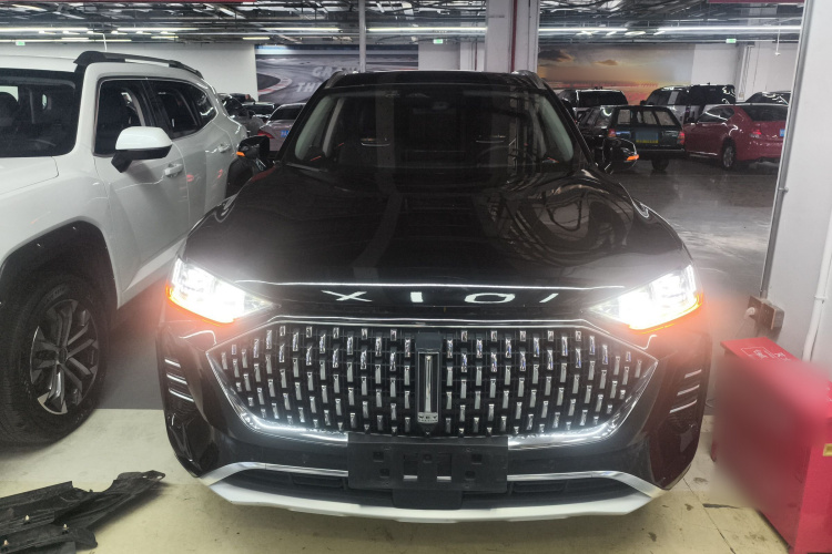 魏牌 摩卡新能源 2022款 1.5T 0焦虑性能版车身外观2