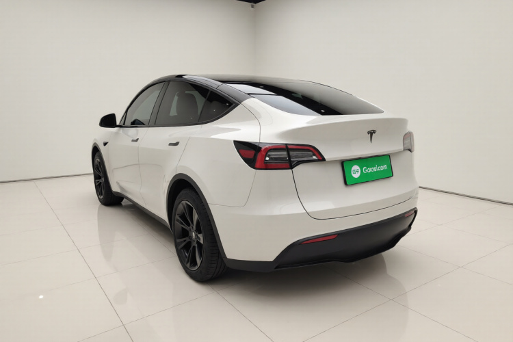 特斯拉 Model Y 2022款 改款 后轮驱动版车身外观5