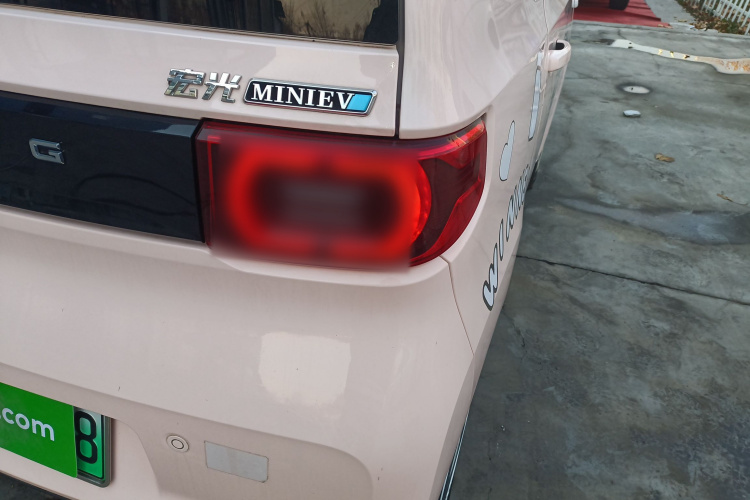 五菱汽车 宏光MINIEV 2022款 马卡龙臻享款 磷酸铁锂车身外观9