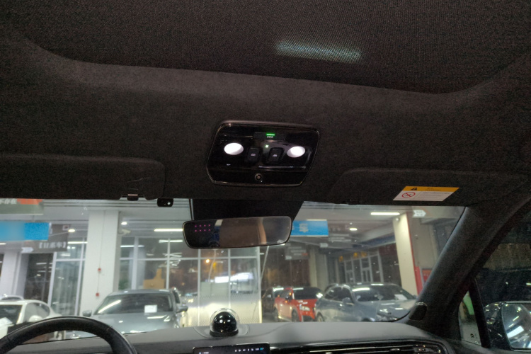 蔚来ES8 2020款 580KM 签名版 六座版中控内饰22