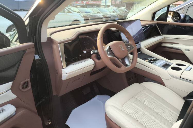 比亚迪 夏 2025款 DM-i 1.5T 180km 超越型中控内饰7003