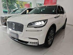 林肯 飞行家 2022款 3.0T V6 四驱尊享版