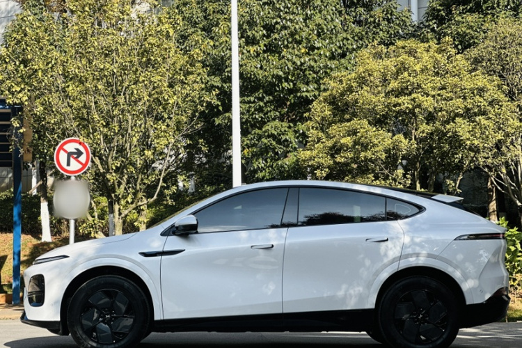 小鹏G6 2025款 625 长续航 Max 科技版车身外观6005