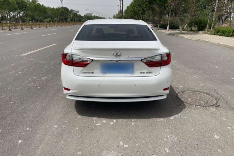 雷克萨斯ES 2015款 200 精英版车身外观6004