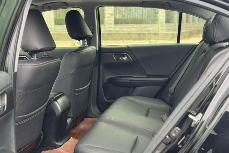 本田 雅阁 2015款 2.0L LX 舒适版中控内饰7003