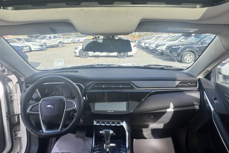 福特 领界 2019款 EcoBoost 145 CVT精领型 国VI中控内饰7001