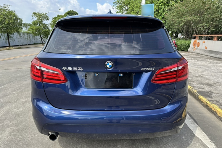 宝马2系旅行车 2016款 218i 领先型车身外观6005