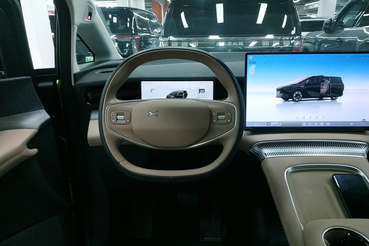 小鹏X9 2024款 610长续航Max中控内饰13