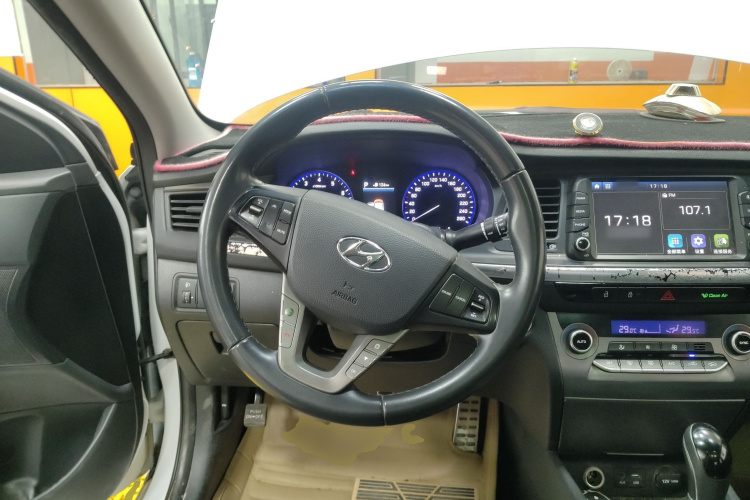 现代 名图 2017款 1.6T 自动旗舰型TOP 国V局部细节13