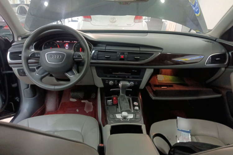 奥迪A6L 2014款 30 FSI 技术型中控内饰12