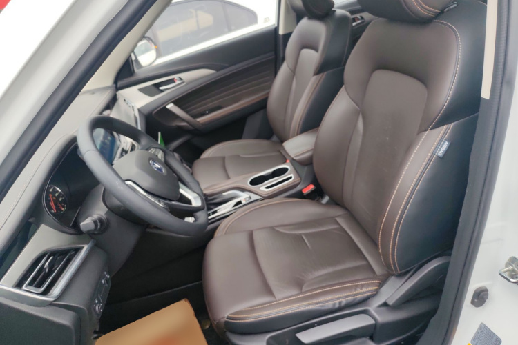 长安CS35PLUS 2018款 1.6L 自动畅联版 国V中控内饰19