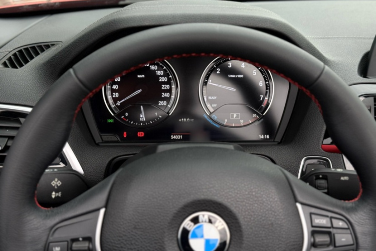 宝马2系(进口) 2018款 220i 敞篷轿跑车 运动设计套装中控内饰7002