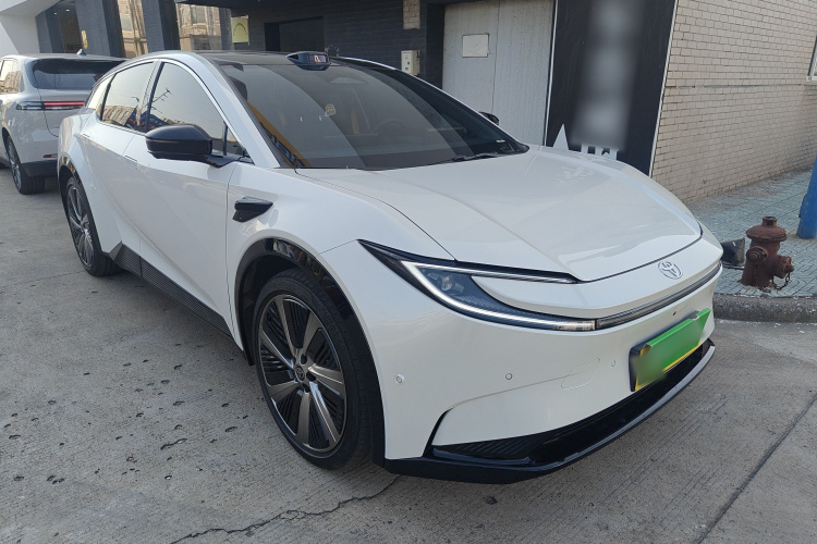 丰田bZ5 2025款 550 PRO智行版车身外观3