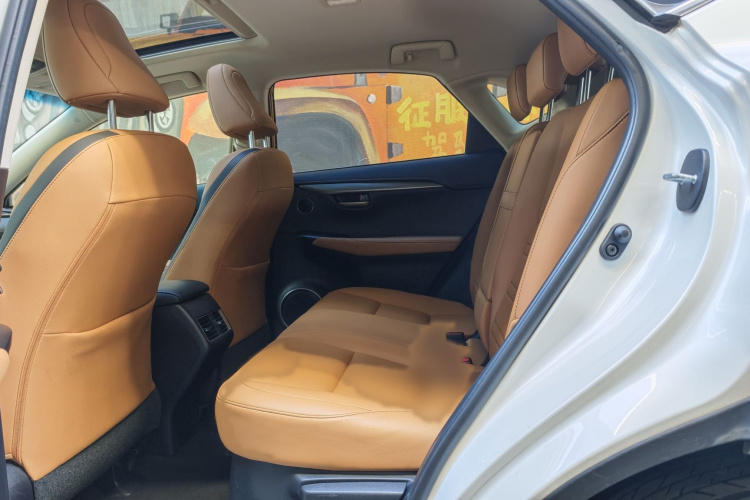 雷克萨斯NX 2016款 200 全驱 锋尚版中控内饰7003