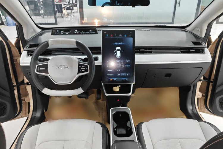 哪吒汽车 哪吒AYA 2023款 401 Lite中控内饰12