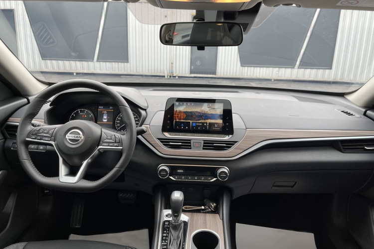 日产 天籁 2021款 2.0L XL 舒适版中控内饰7005