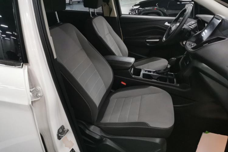 福特 翼虎 2017款 EcoBoost 180 两驱精翼型中控内饰41