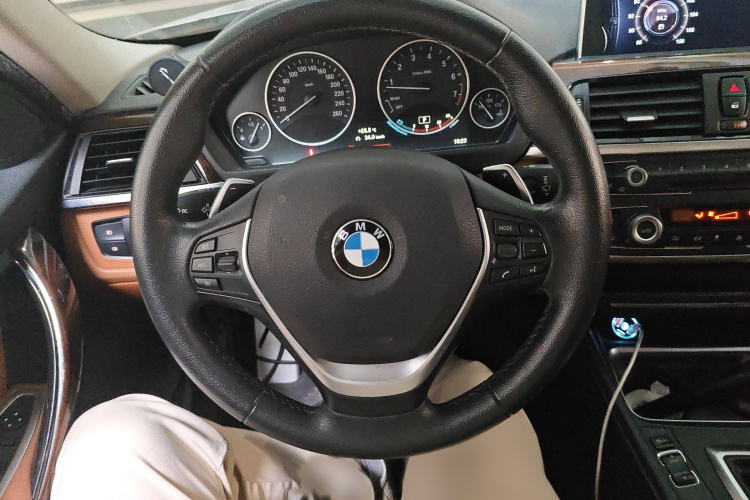 宝马3系 2014款 320Li 豪华设计套装局部细节13