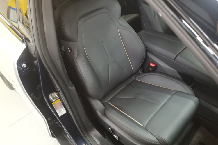 深蓝汽车 深蓝SL03 2022款 515纯电版局部细节41