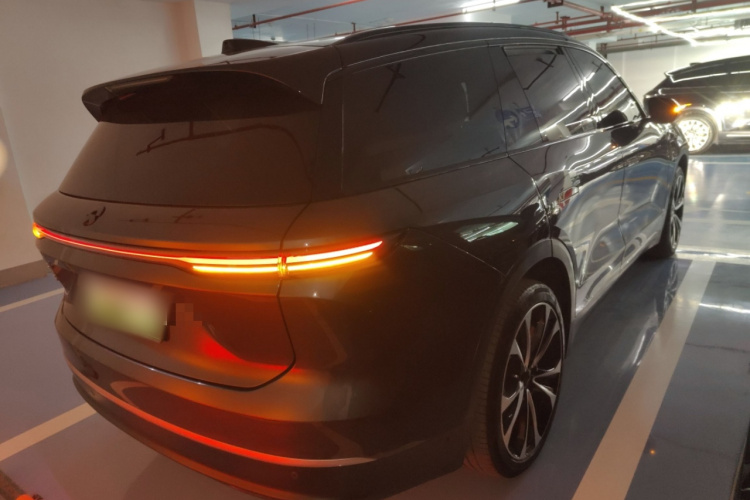 蔚来ES8 2024款 100kWh 签名版车身外观7