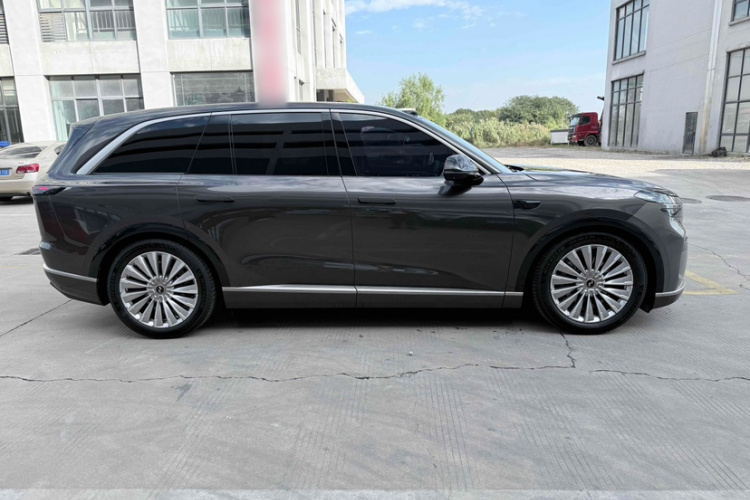 乐道L90 2025款 Max 六座版车身外观6003