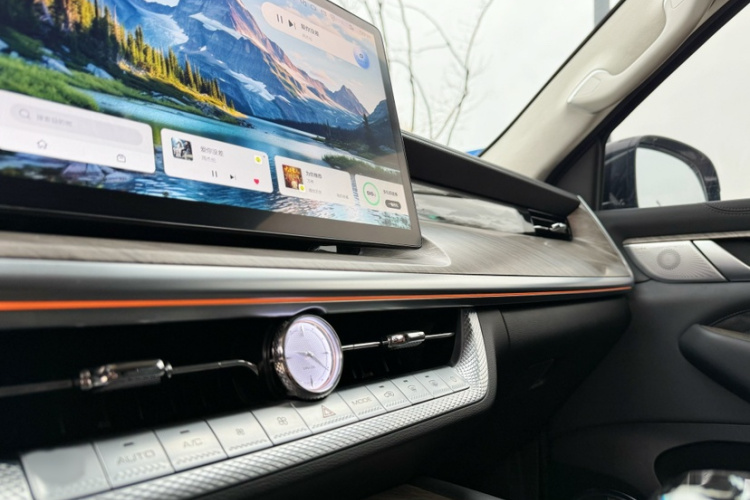 坦克500 2022款 3.0T 运动版 造境型 5座中控内饰7009