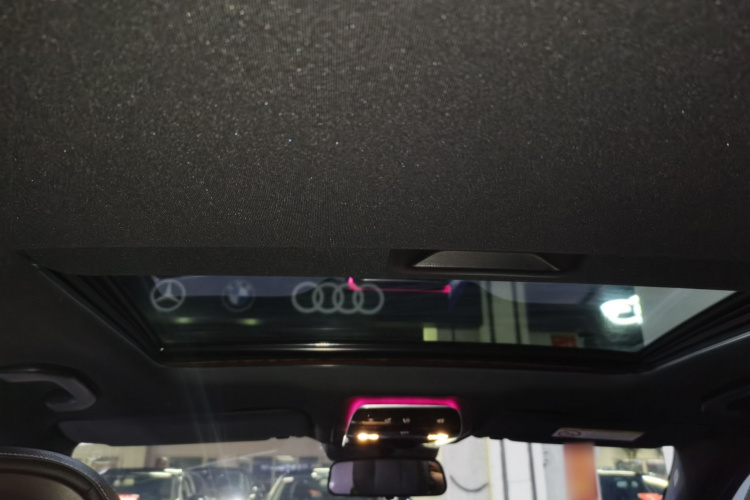 奔驰C级 2022款 C 200 L 运动版局部细节22