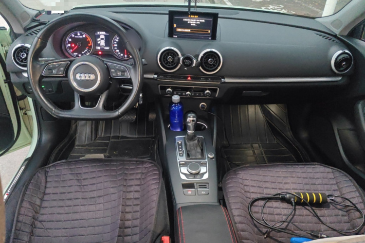 奥迪A3 2017款 Sportback 35 TFSI 运动型中控内饰12