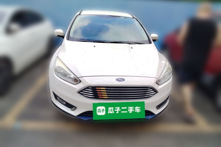 福特 福克斯 2015款 三厢 1.6L 手动舒适型车身外观2