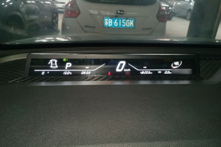 哪吒汽车 哪吒V 2022款 长续航行业定制版局部细节14