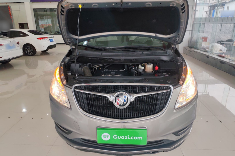 别克GL8 2018款 28T 豪华型 国VI机舱底盘24