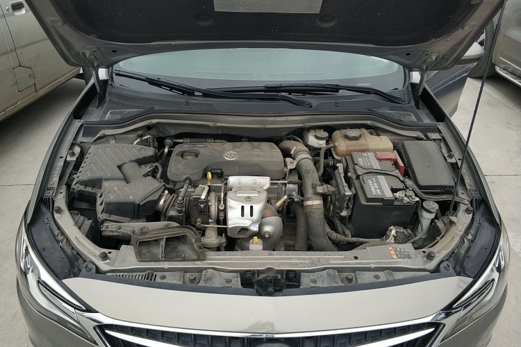 别克 英朗 2018款 18T 自动精英型机舱底盘24