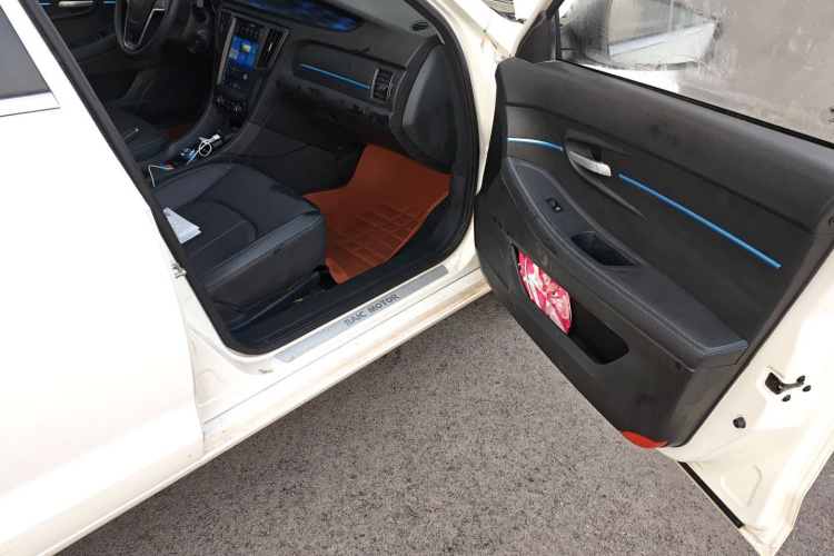 北汽新能源EU 2018款 EU快换乐途版局部细节9005