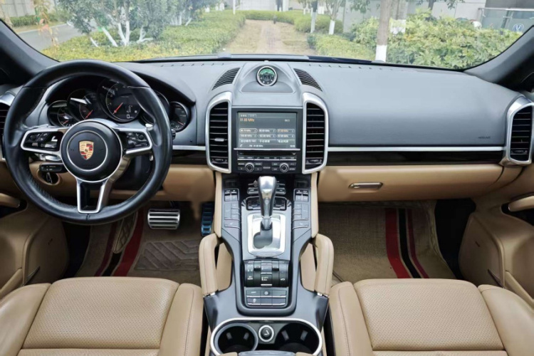 保时捷 2015款 Cayenne 3.0T车身外观6015