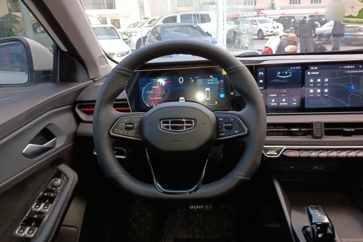 吉利汽车 2022款 缤瑞COOL 1.5T DCT电掣版中控内饰13