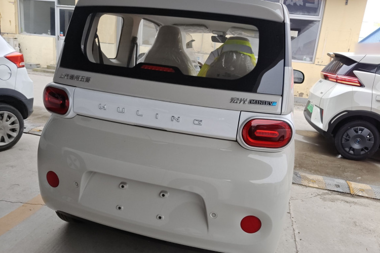 五菱汽车 宏光MINIEV 2024款 第三代 215km 青春版车身外观6