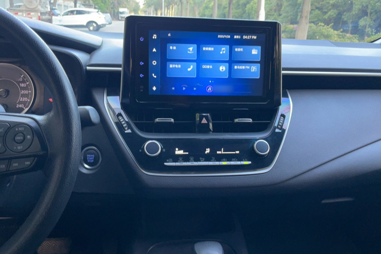 丰田 雷凌 2022款 185T CVT豪华版中控内饰7005