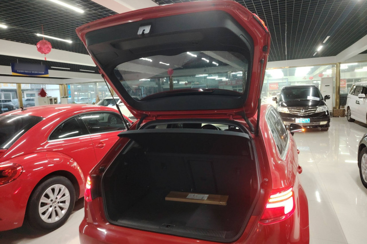 奥迪A3 2017款 Sportback 35 TFSI 进取型机舱底盘23